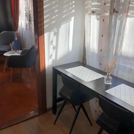 Apartamento Schei 1 *