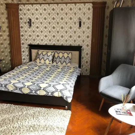 Apartamento Schei 1 *